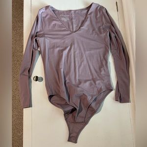 Everlane purple bodysuit in large